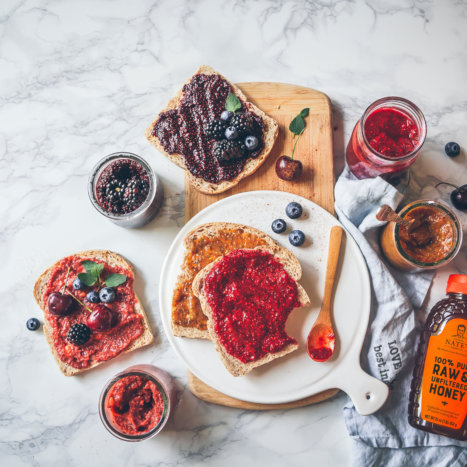 Pectin-Free, No-Cook, Honey-Sweetened Chia Jam